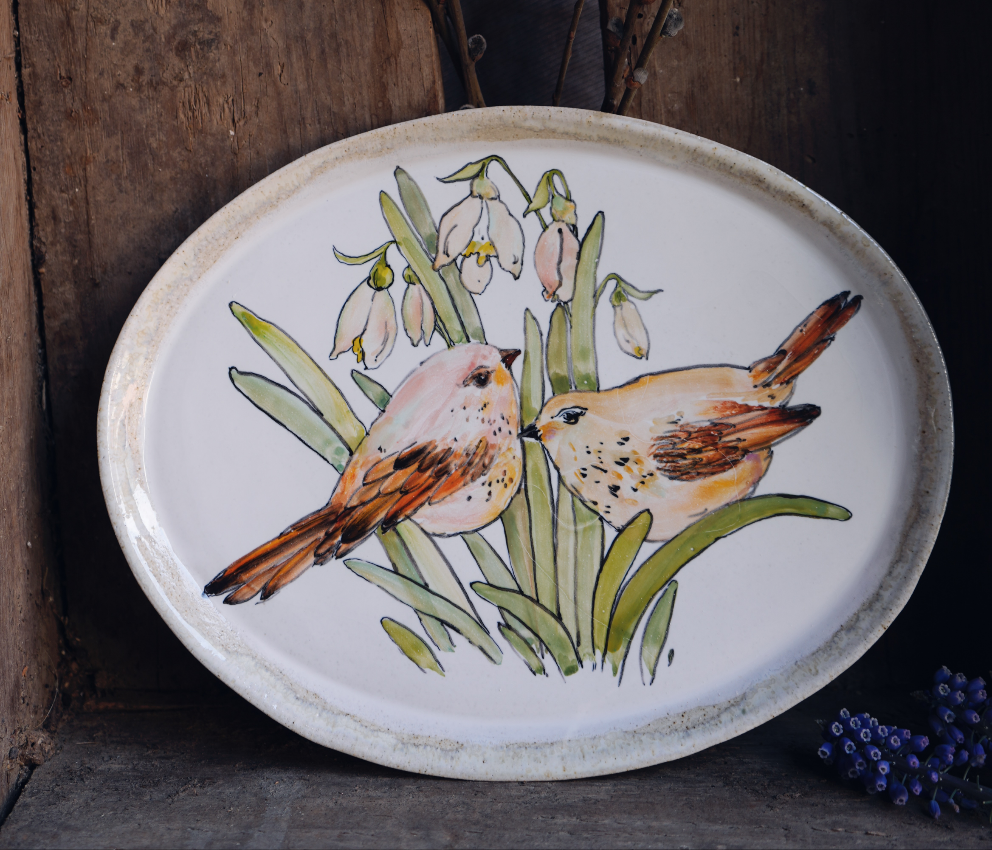 Oval handmade plate with hand painting