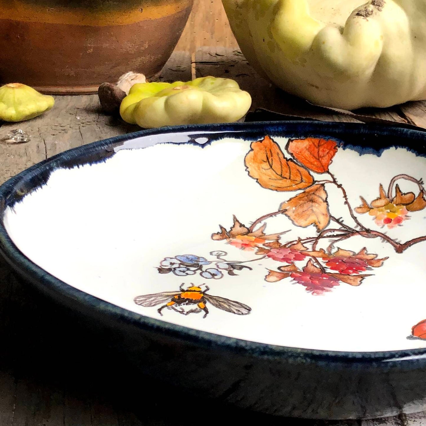 Salad Bowl porcelain blackberry
