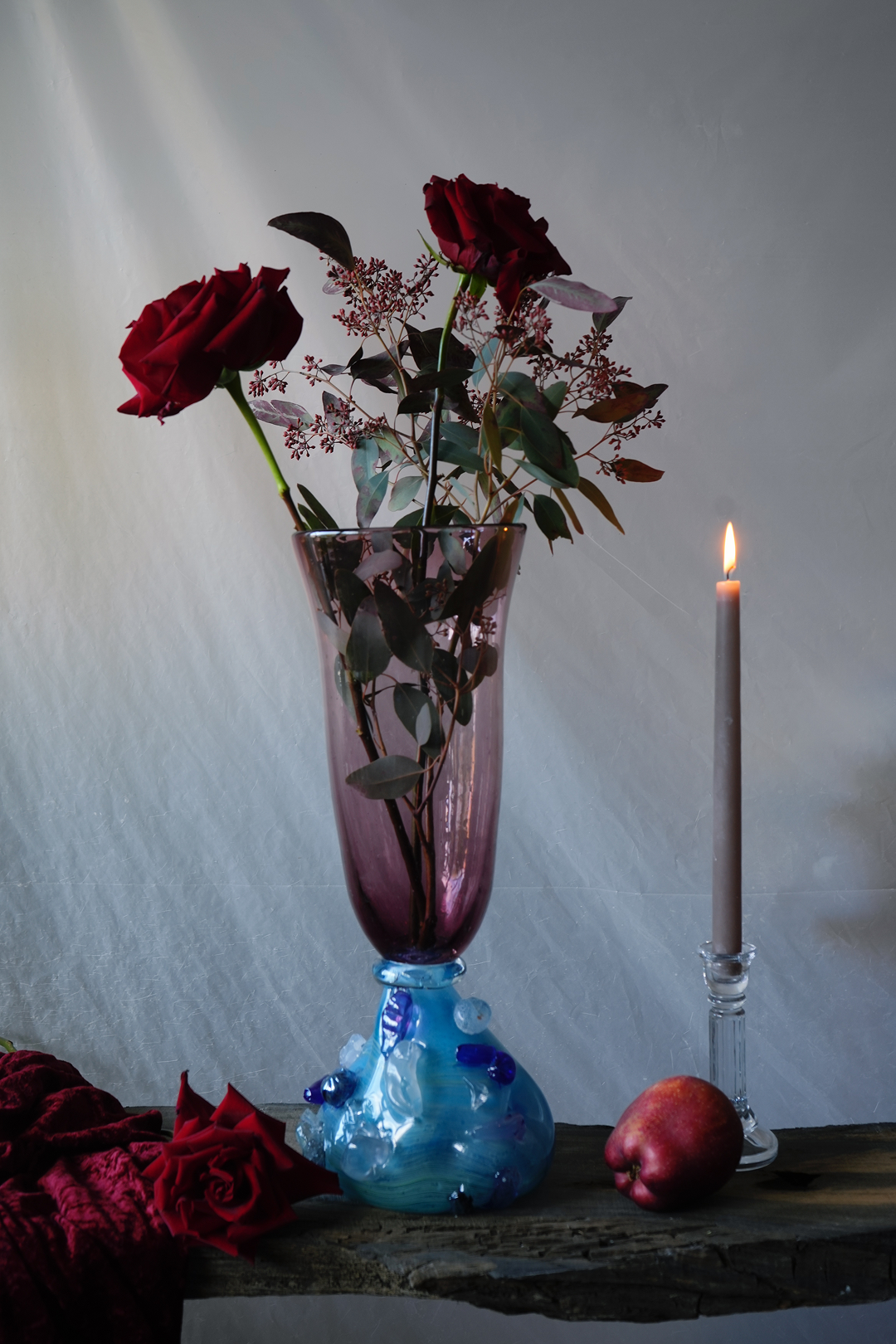 "Flower buds tall" blown-glass vase