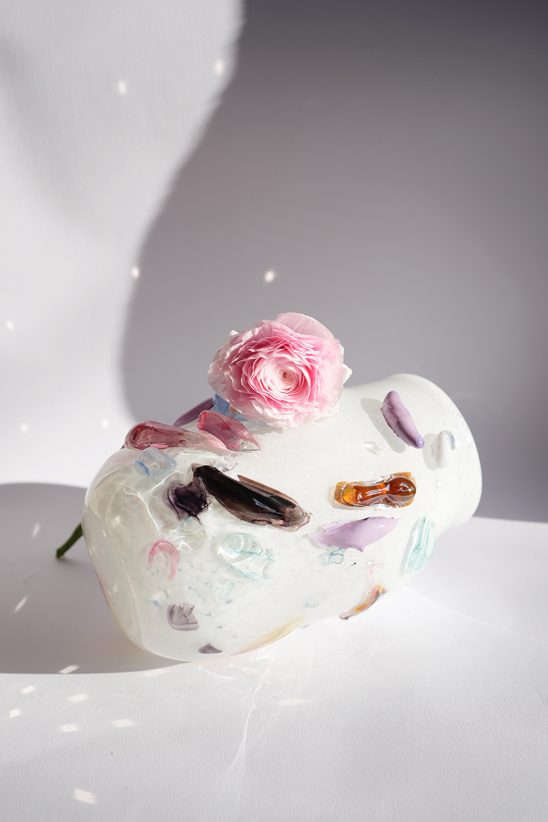 "Potato in White" blown-glass vase