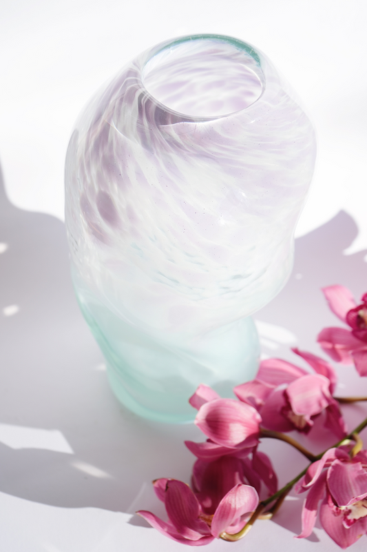 "Silk" blown-glass vase